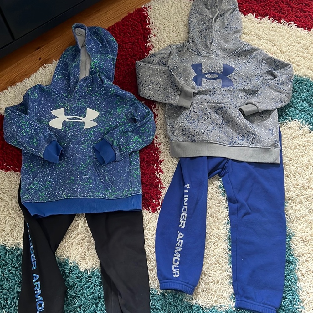 2 Under Armour sets size 4T